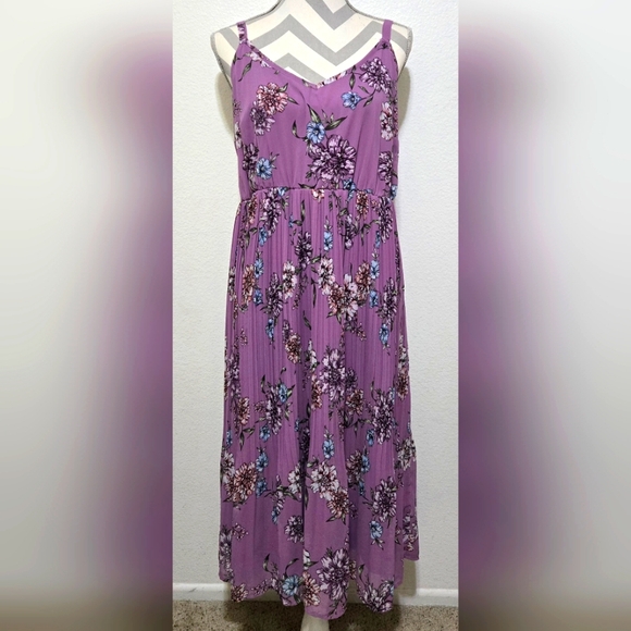 Torrid Lavender Purple Floral Chiffon Midi Dress Pleated Skirt Size 1X - Picture 14 of 14